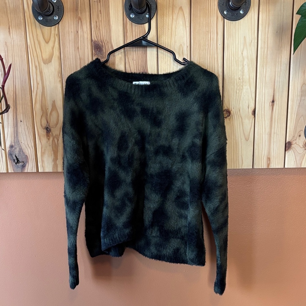 Bella Dahl Fuzzy Black and Green Sweater
